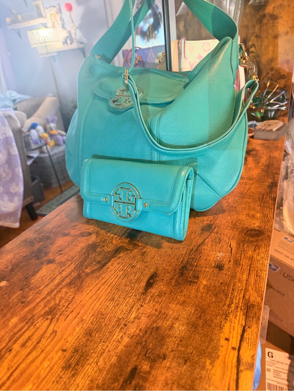 Tory Burch Turquoise 2 way bag and wallet combo! - Picture 15 of 16